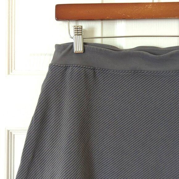 Mountain Hardware Striped Light Cotton High Waisted Soft Mini Skirt Gray Navy M - Picture 2 of 8